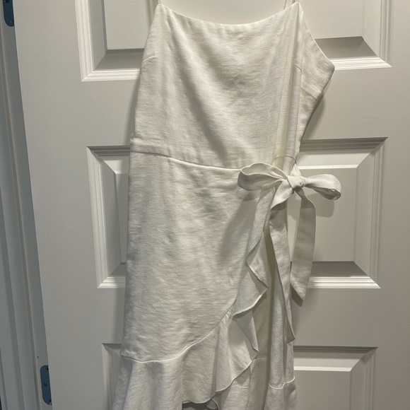 Lost In Lunar White Linen Wrap Dress - Picture 4 of 4